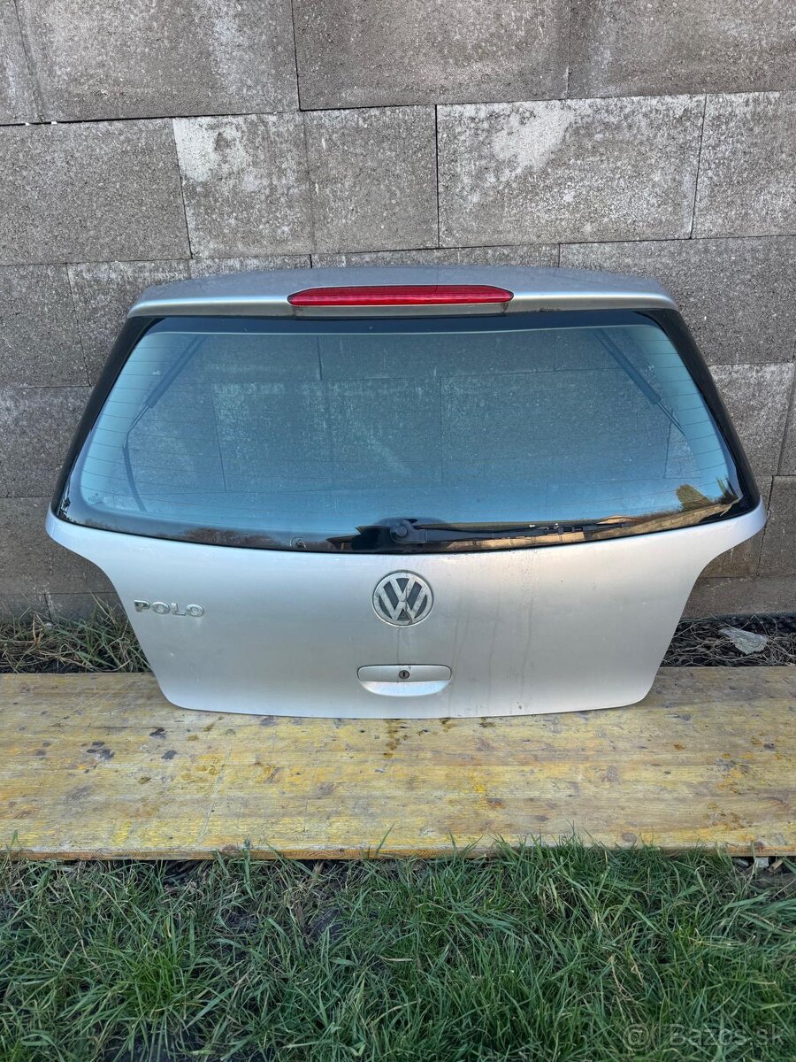 Piate dvere na VW Polo 9N hatchback