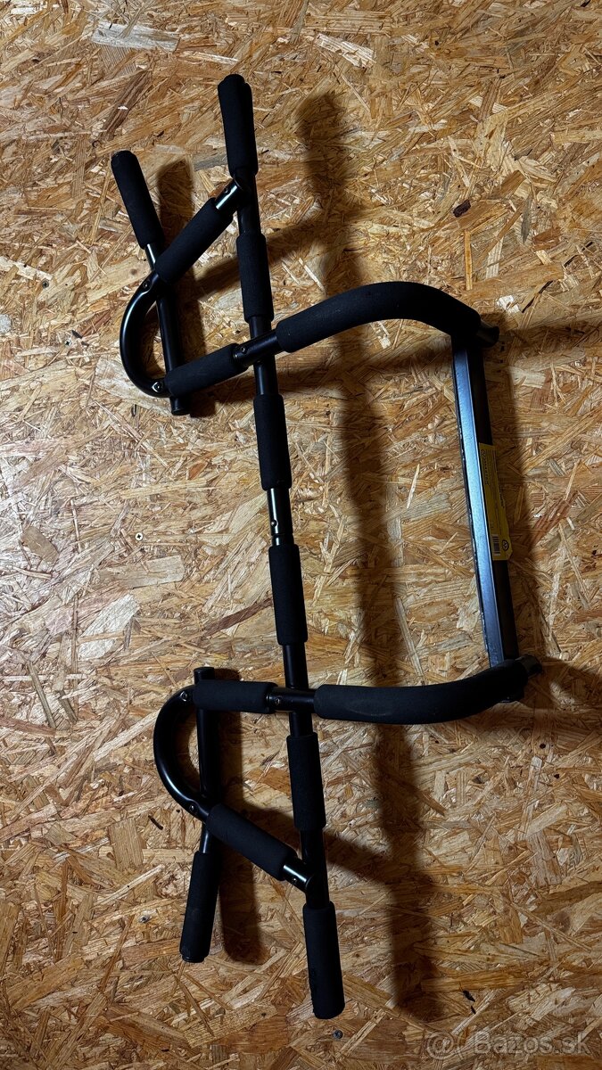 Hrazda do ramu dveri Master