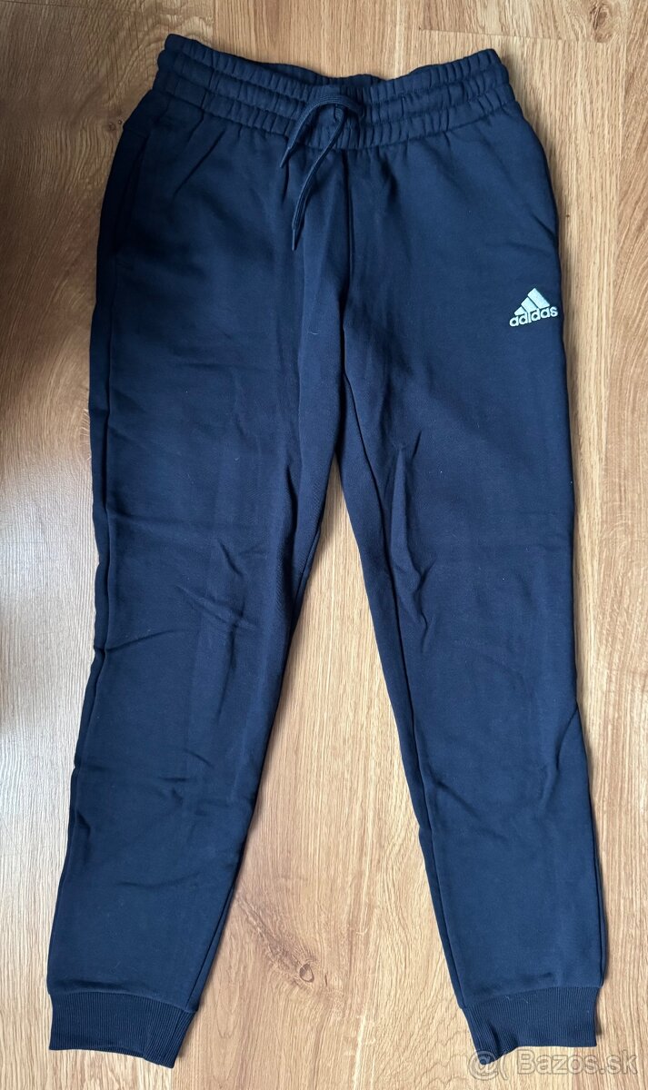 Tepláky Adidas