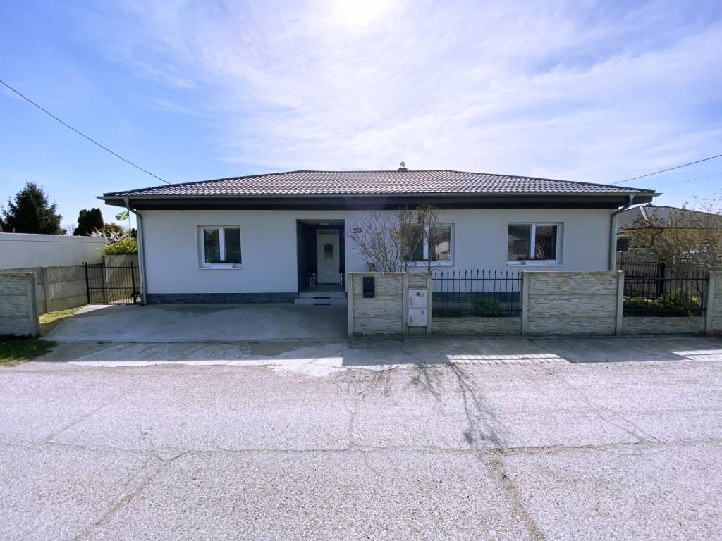 4 izbový rodinný dom 131m² pozemok 471m² Kyselica (Šamorín)