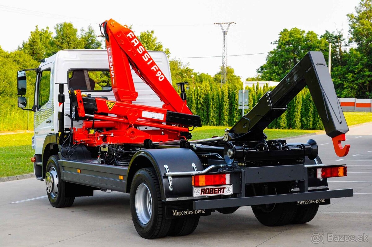 MERCEDES 1622 NOVÝ HÁKOVÝ NOSIČ KONTAJNEROV HYDRAULICKÁ RUKA