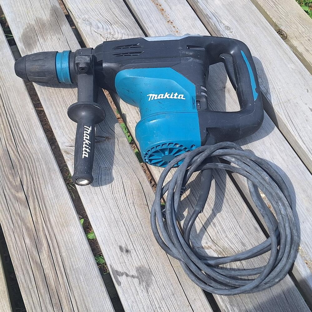 Vŕtacie kladivo MAKITA HR4003 SDS-max 8.3J 1100W