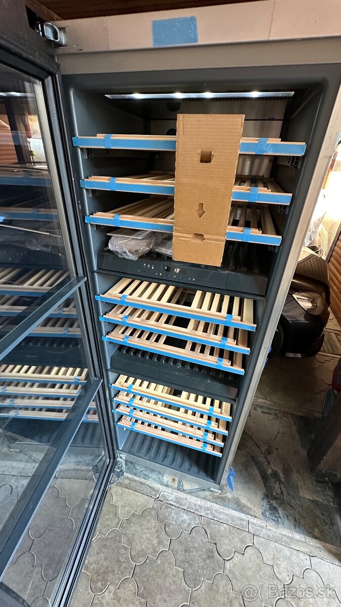 Vinoteka MIELE KWT 6833 SG Nova Cena bola 6300 eur teraz 299