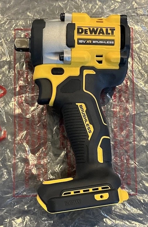 Rázový utahovák DEWALT DCF22N
