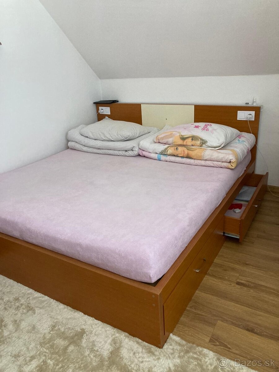 Predám posteľ so šuplíkmi