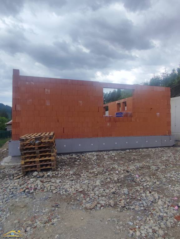 Exluzívna ponuka:Moderná stavba bungalovu v centre obce Ošč