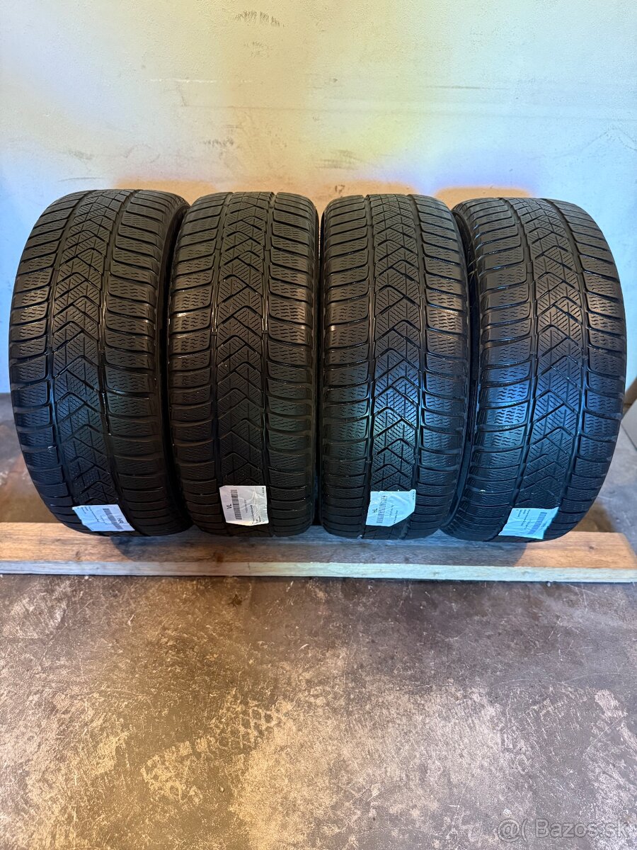 Zimné pneumatiky 225/45/18 Pirelli Sottozero 3 Winter Runfla