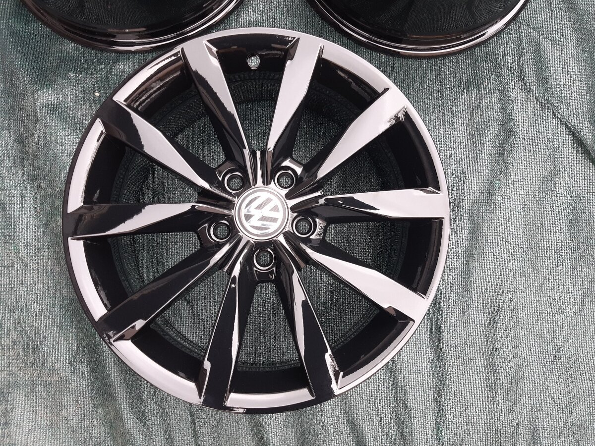 Alu disky Volkswagen Dijon černé R17 et49