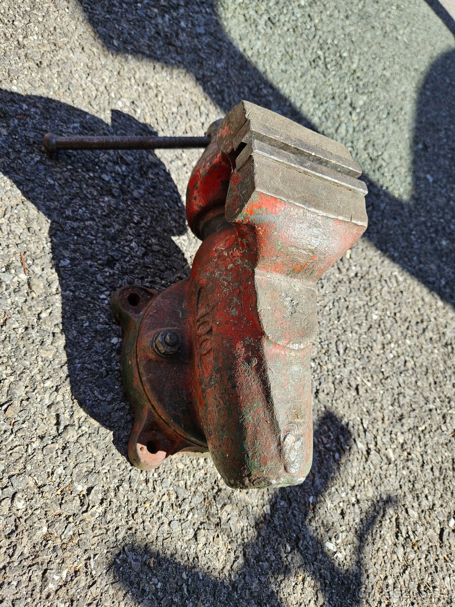 Predam zverak York 100