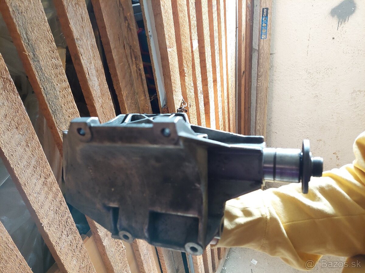 Hlinikovy kryt ložiska ventilátora