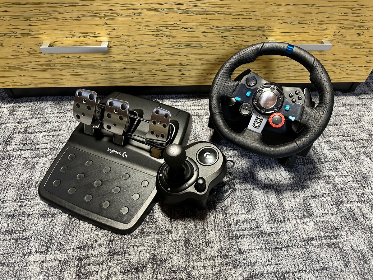Logitech g29 + shifter