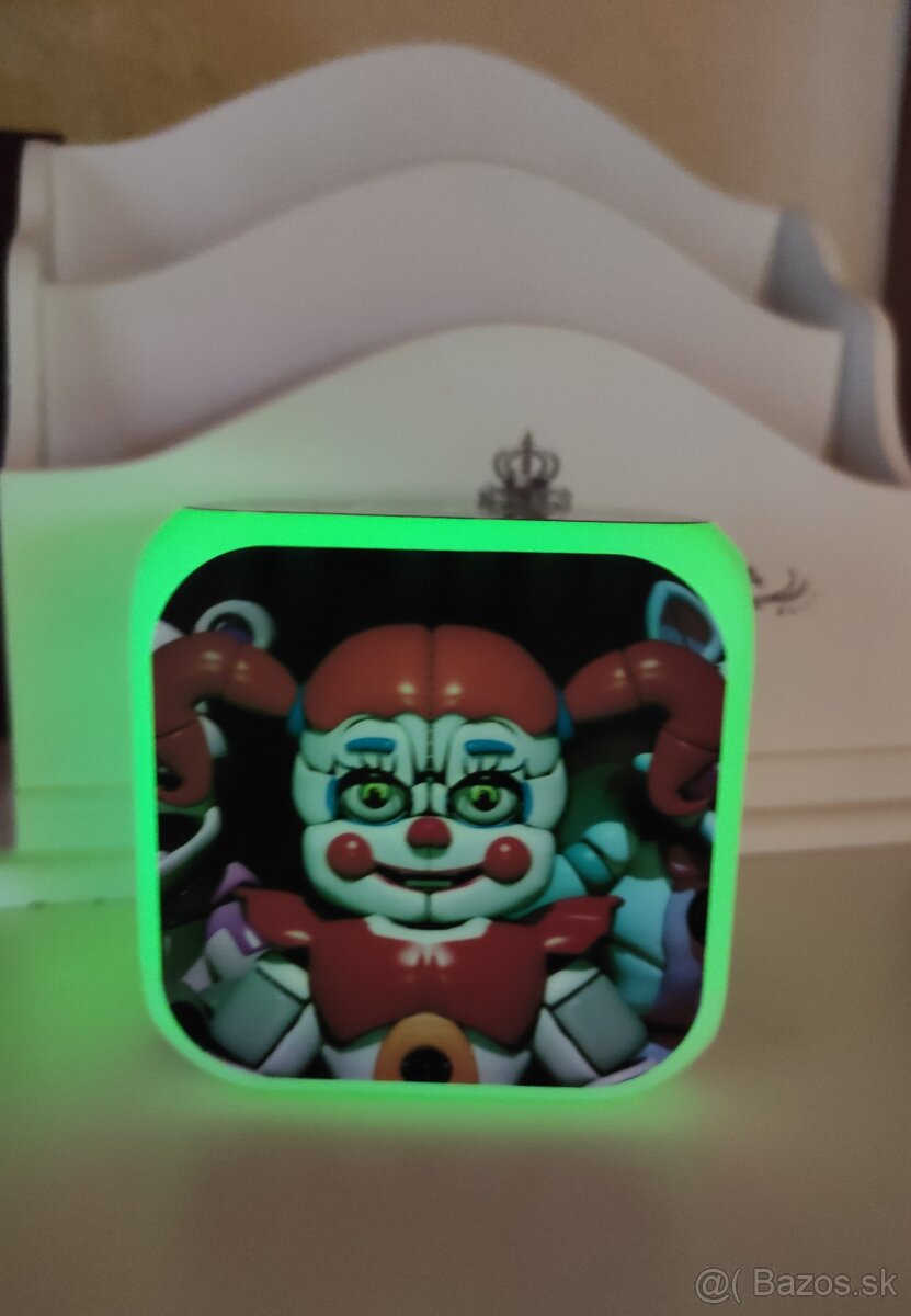 Úplne nové LED hodiny s budíkom Five nights at Freddy 's