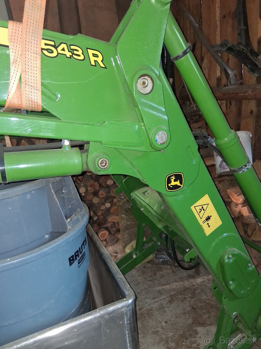 Čelný nakladač na John Deere