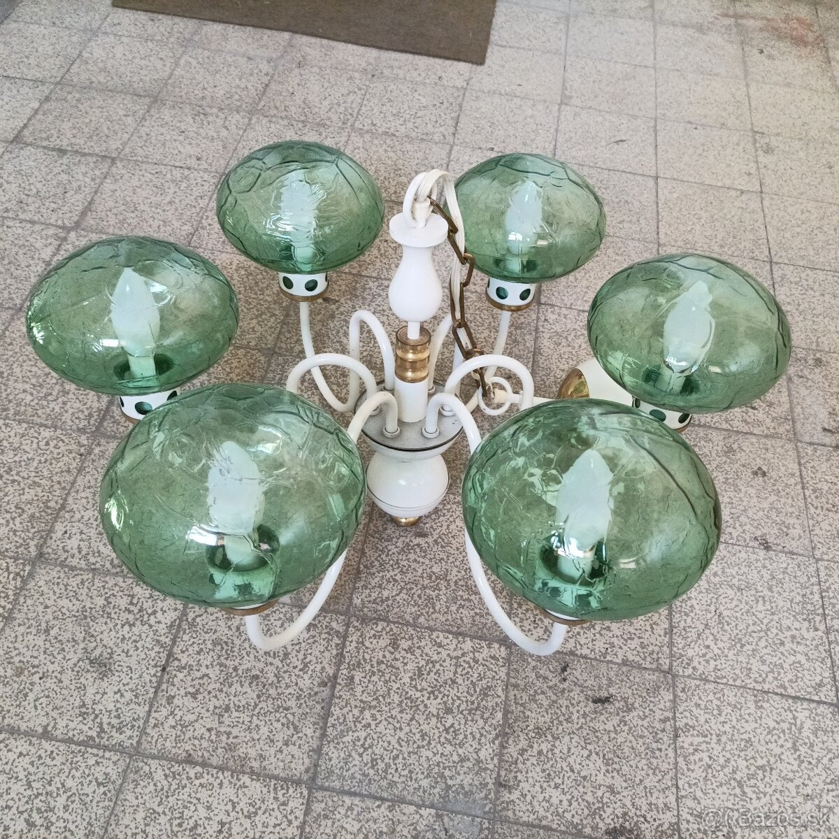 Starší luster, lampa.
