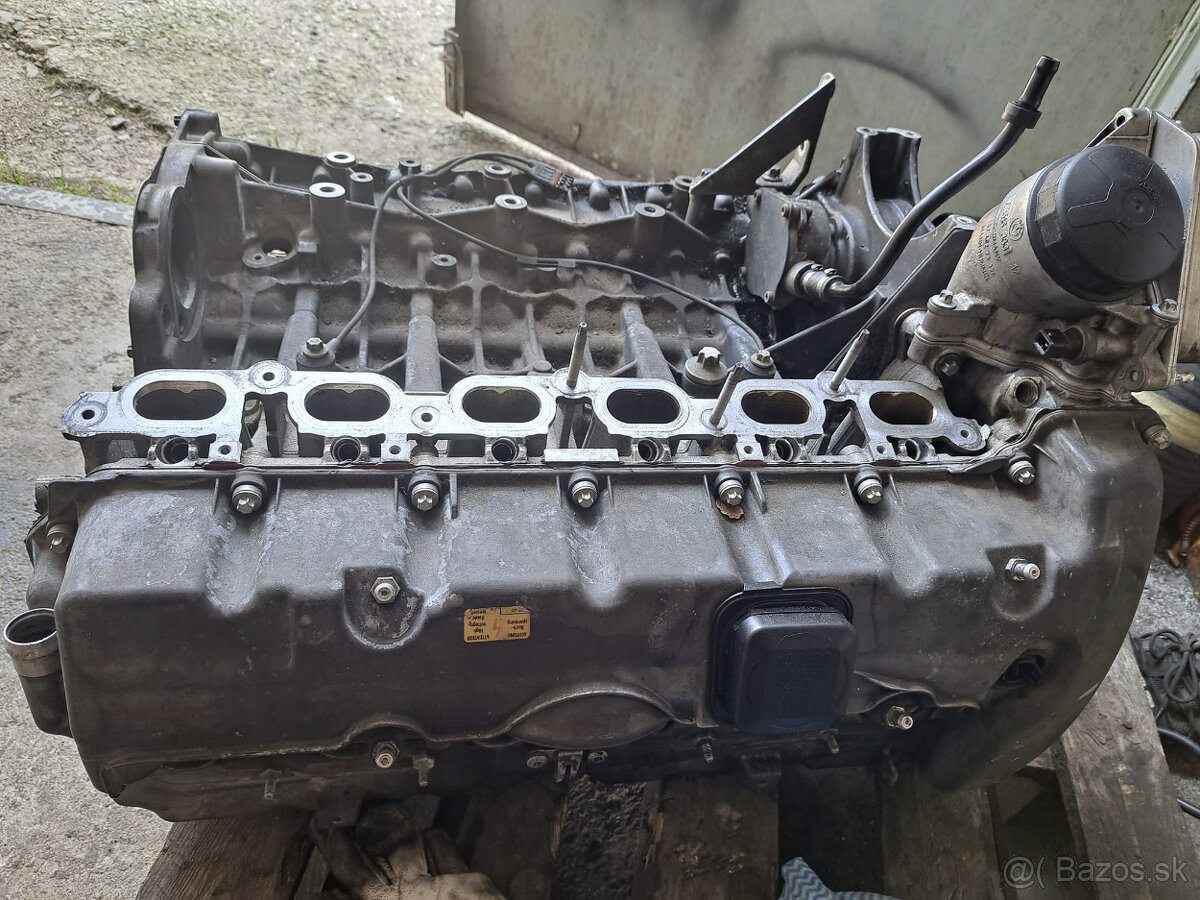 BMW E9x N52 - Diely okolo motora