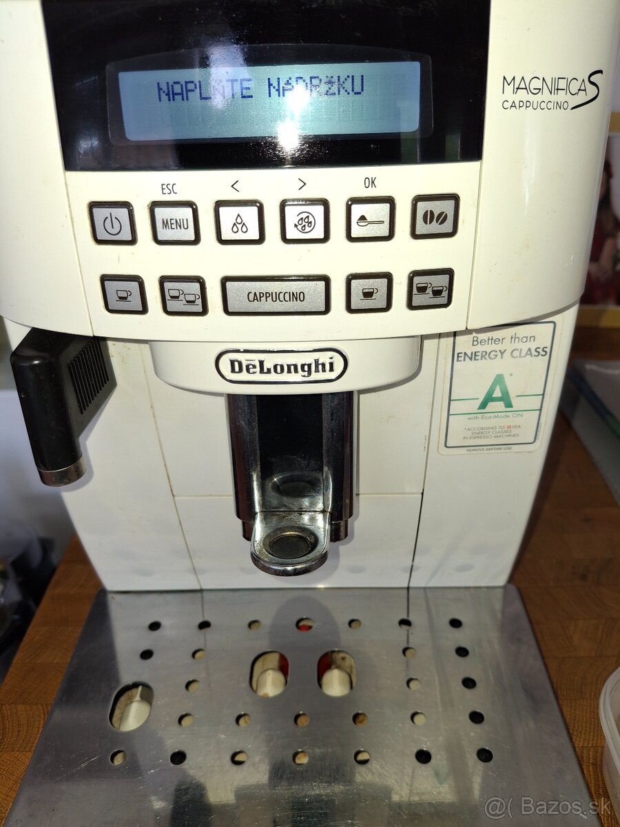 Predám kávovar Delonghi Magnifica