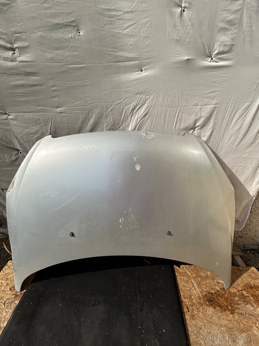 Predna kapota peugeot 307