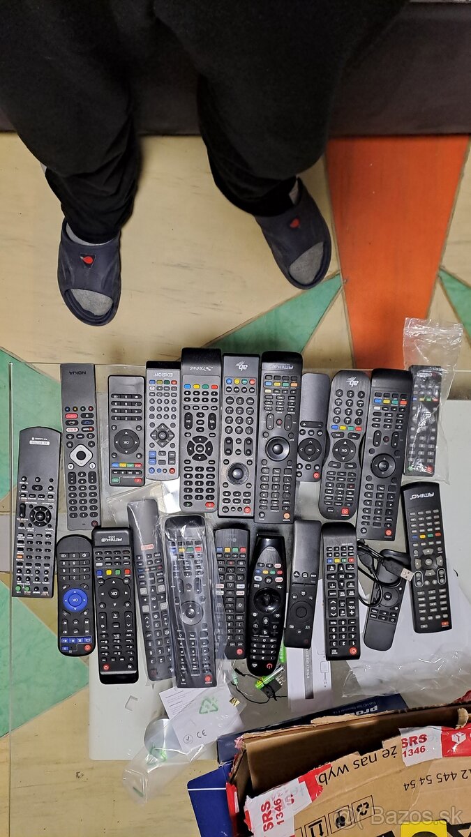 Dialkove ovladace na TV a AUDIO nove,velky vyber. 9 eur.