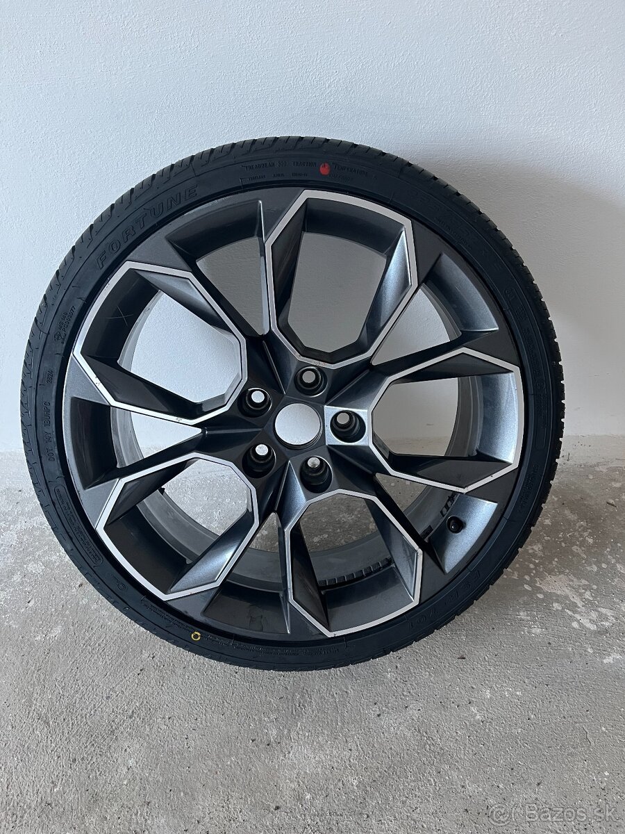 Predám koleso 225/35/R19 vhodné ako rezerva