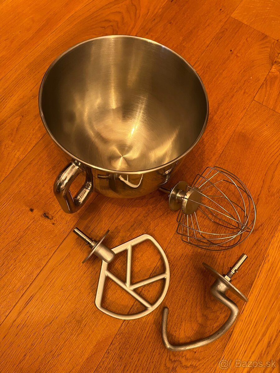 Kuchyňský robot kenwood