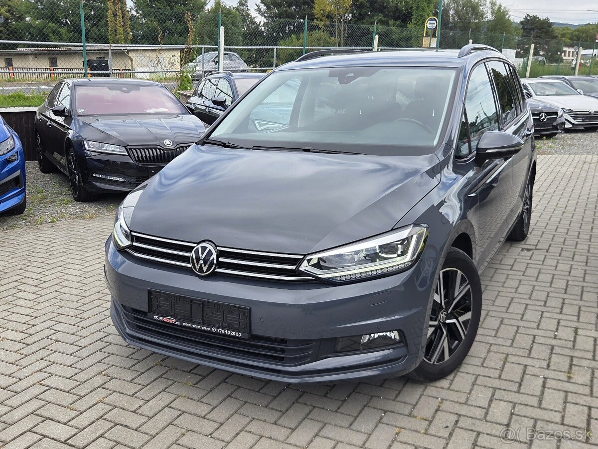 VW Touran TDi DSG FullLED VIRTUAL VYHŘ.SEDAČKY MY21