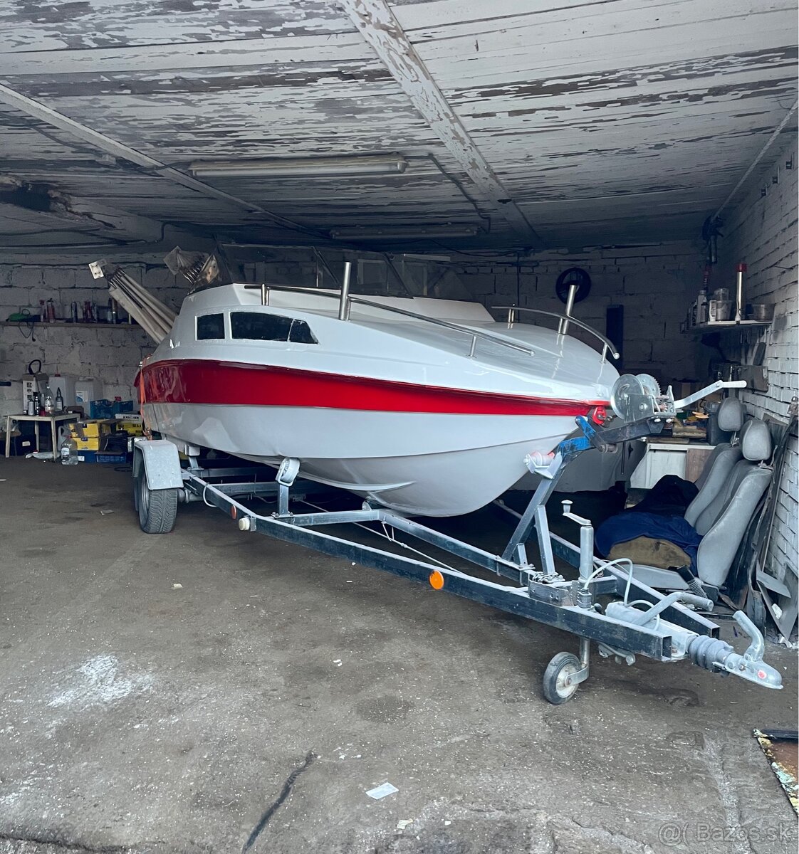 🚤 Predám Loď - štýlový motorový čln – pripravený na leto ☀️