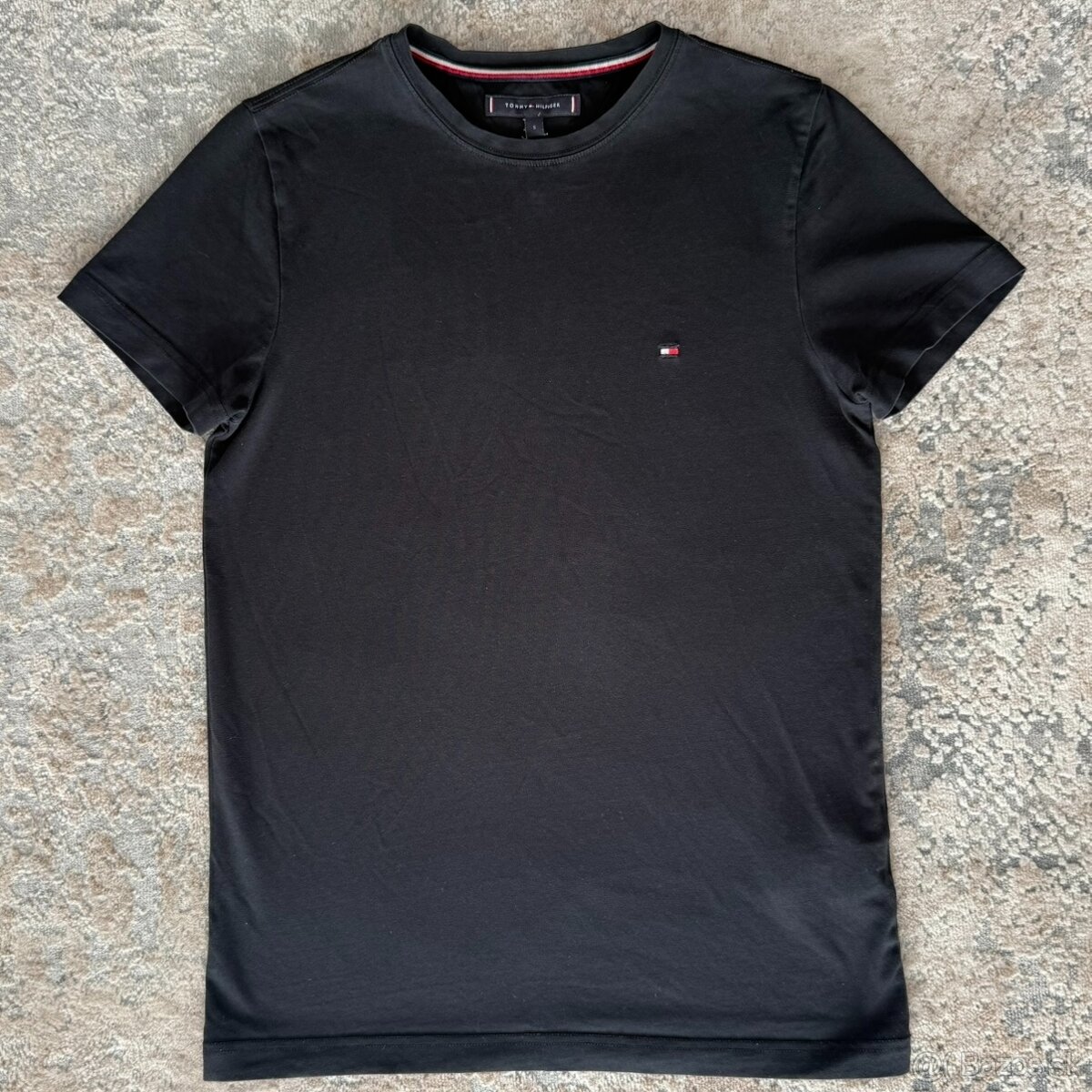 K. TRIČKO | TOMMY H. | ČIERNE | S