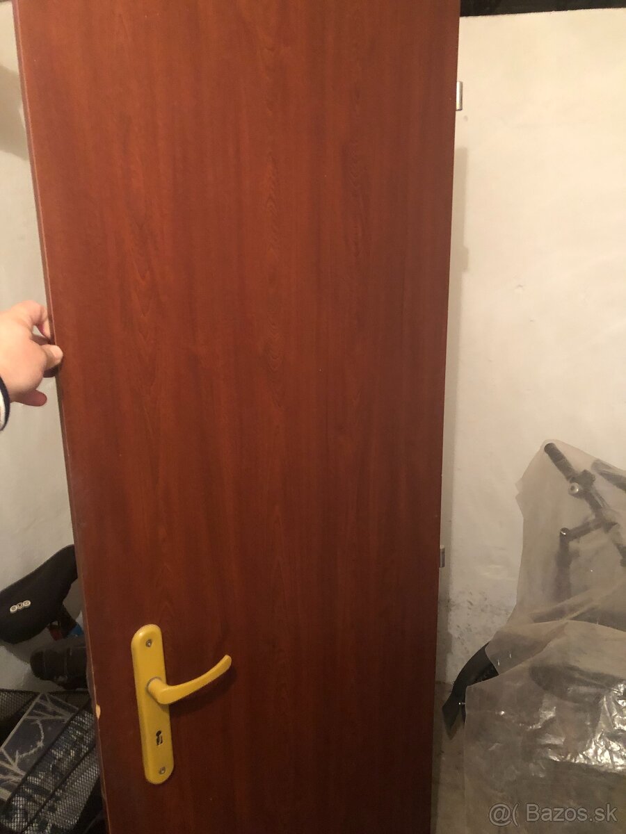 Predám interiérové pevné dvere 60P