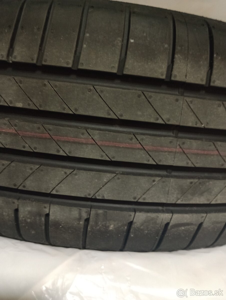 Predám pneumatiky Bridgestone 215/65R16