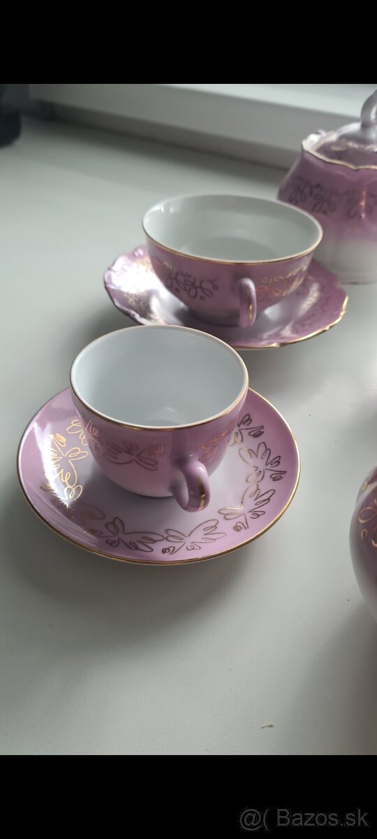 Predam ruzovy porcelan