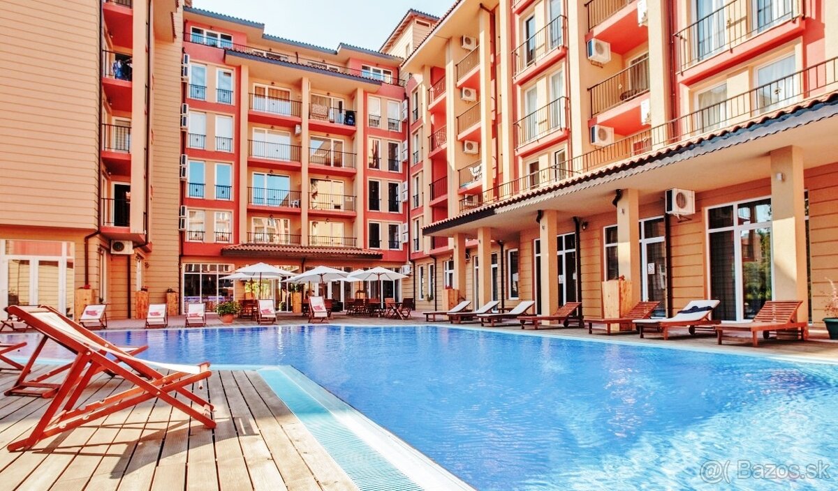 Zařízené studio 1+kk s balkonem, jen 400 m od pláže