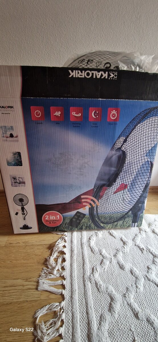 Ventilator s vodnou hmlou na dialkovy ovladac