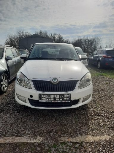 Rozpredam Skoda Fabia 2 Facelift 1,2htp farba biela,