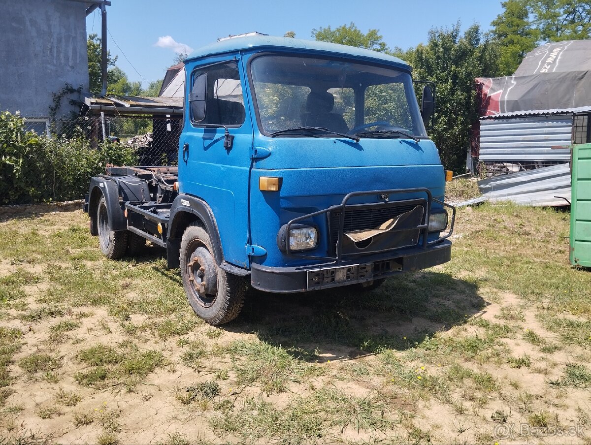Avia rozpredám na náhradné diely