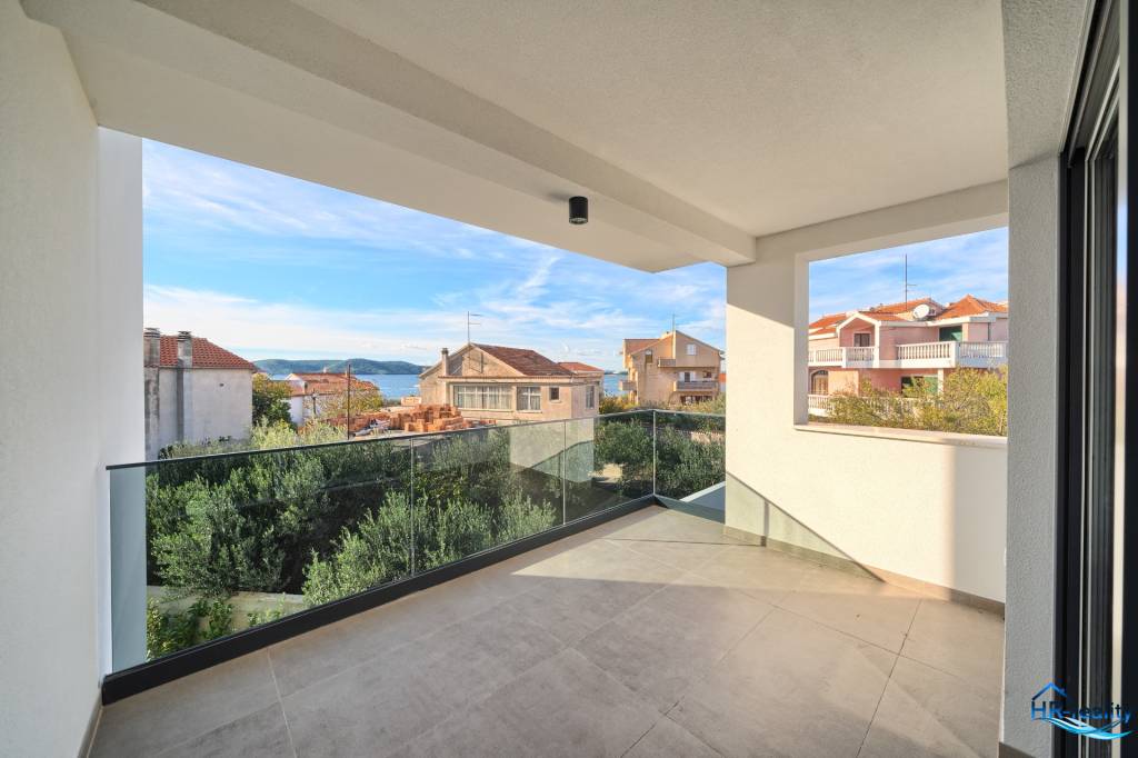 ☀Brodarica(HR)–moderné apartmány v novostavbe,150 m od mora