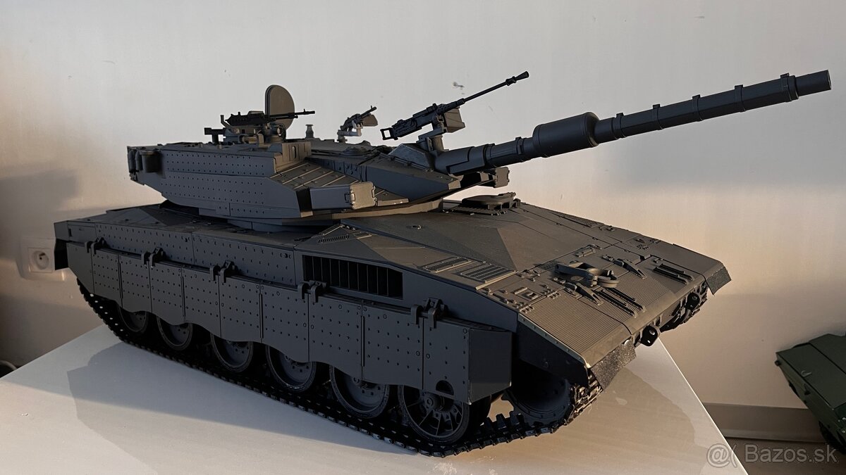 RC Tank Merkava 1:10