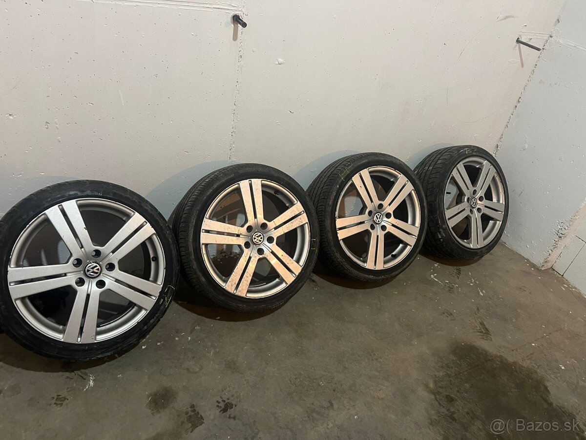 elektrony 225/40 r18
