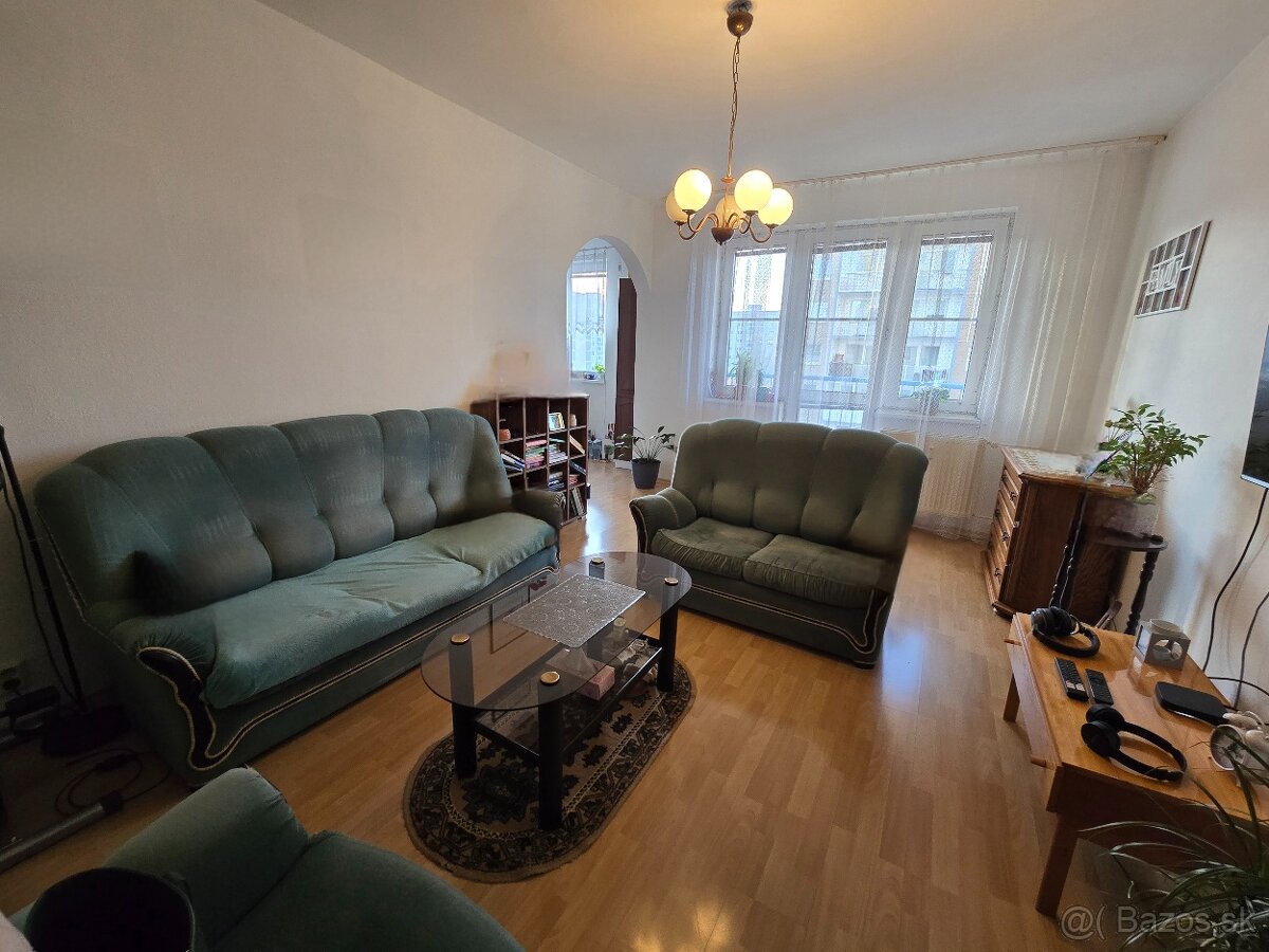 Predám 3 izbový byt v Poprade , ul. Novomeského