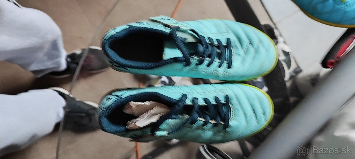 Predám kopačky č.32