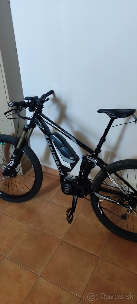 Celoodpruženy e-bike FOCUS