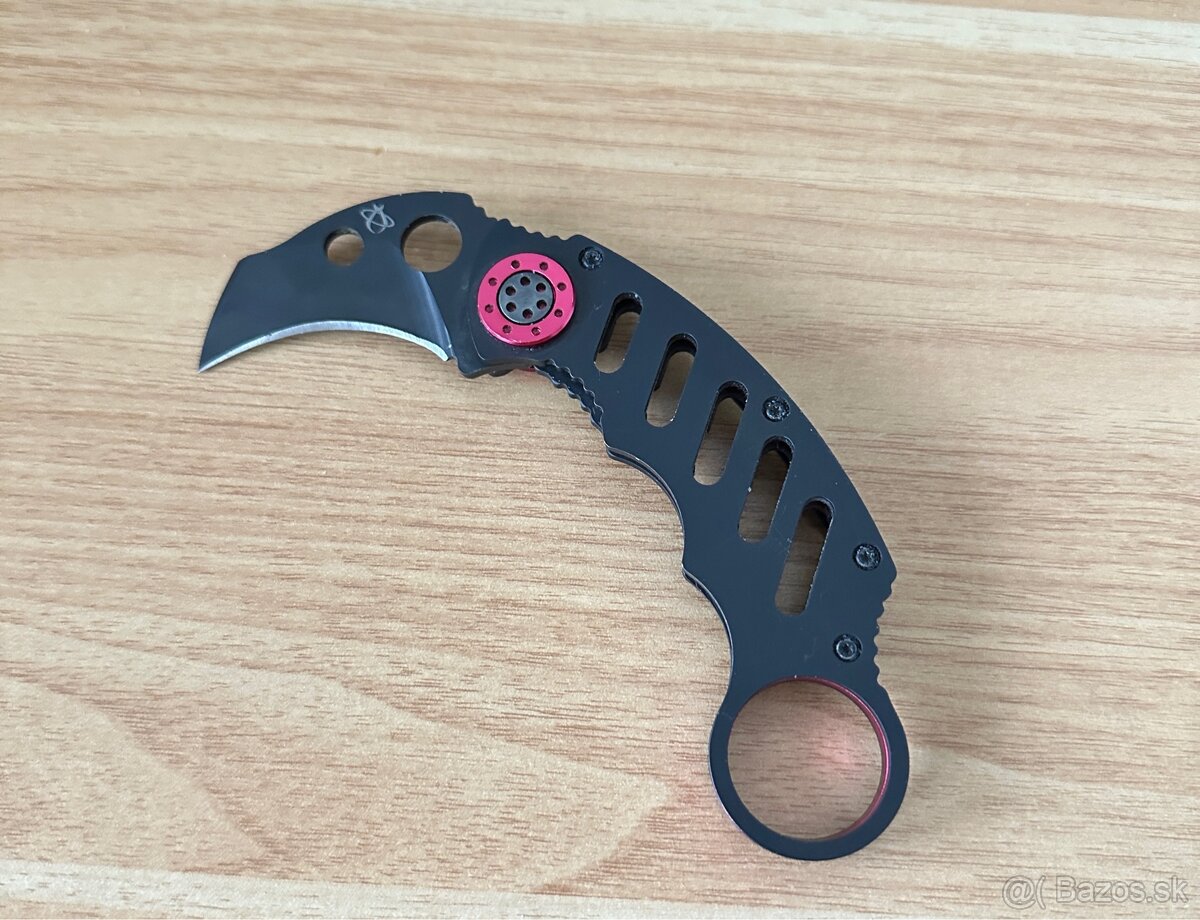 Karambit Mantis