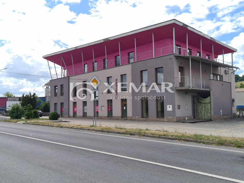 Na predaj administratívno- obchodná budova v Kriváni- Exk...