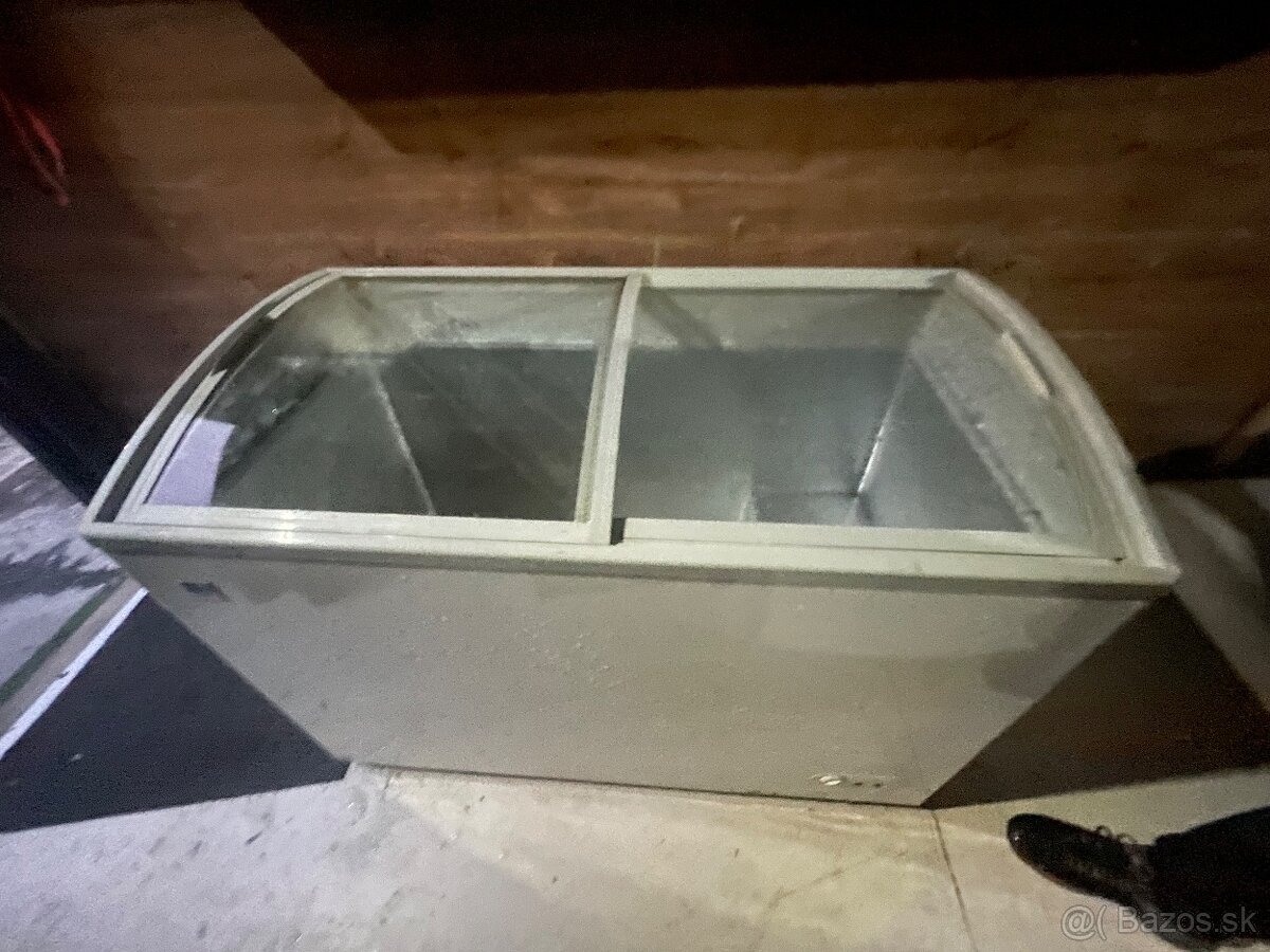 Presklený mraziaci box