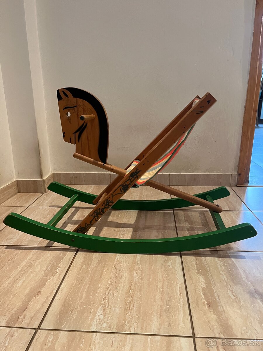 Retro hupaci konik