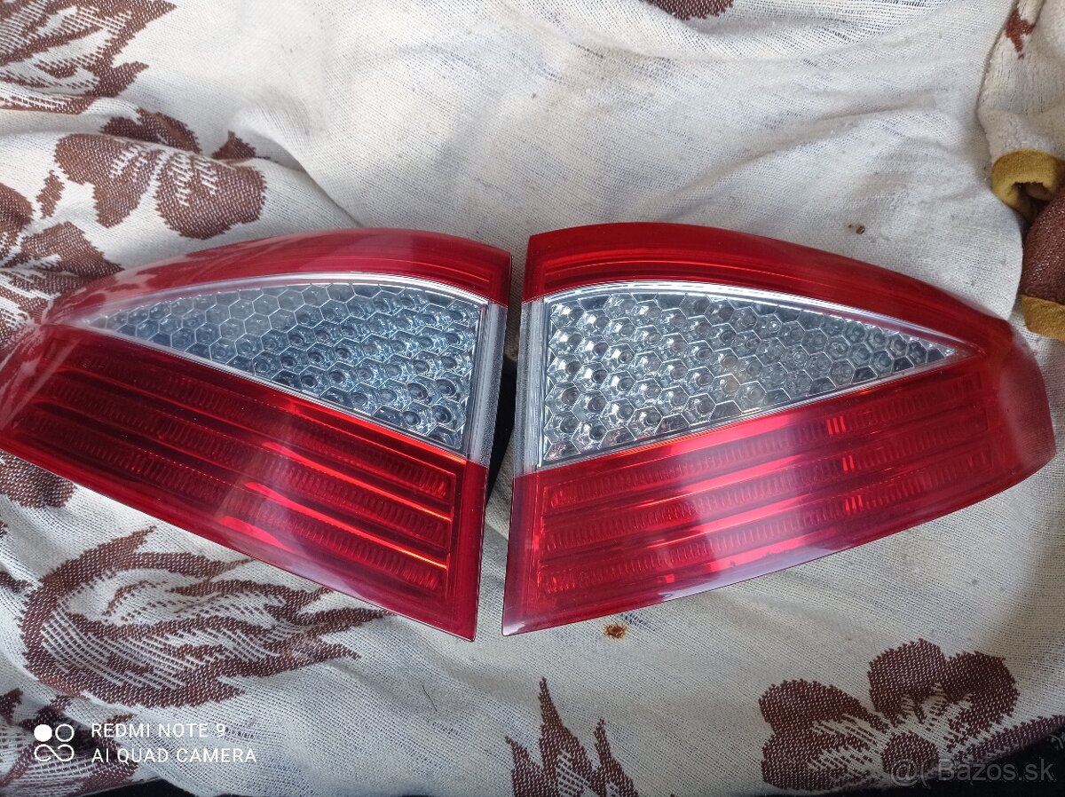 Zadné svetlá Ford Mondeo Mk4