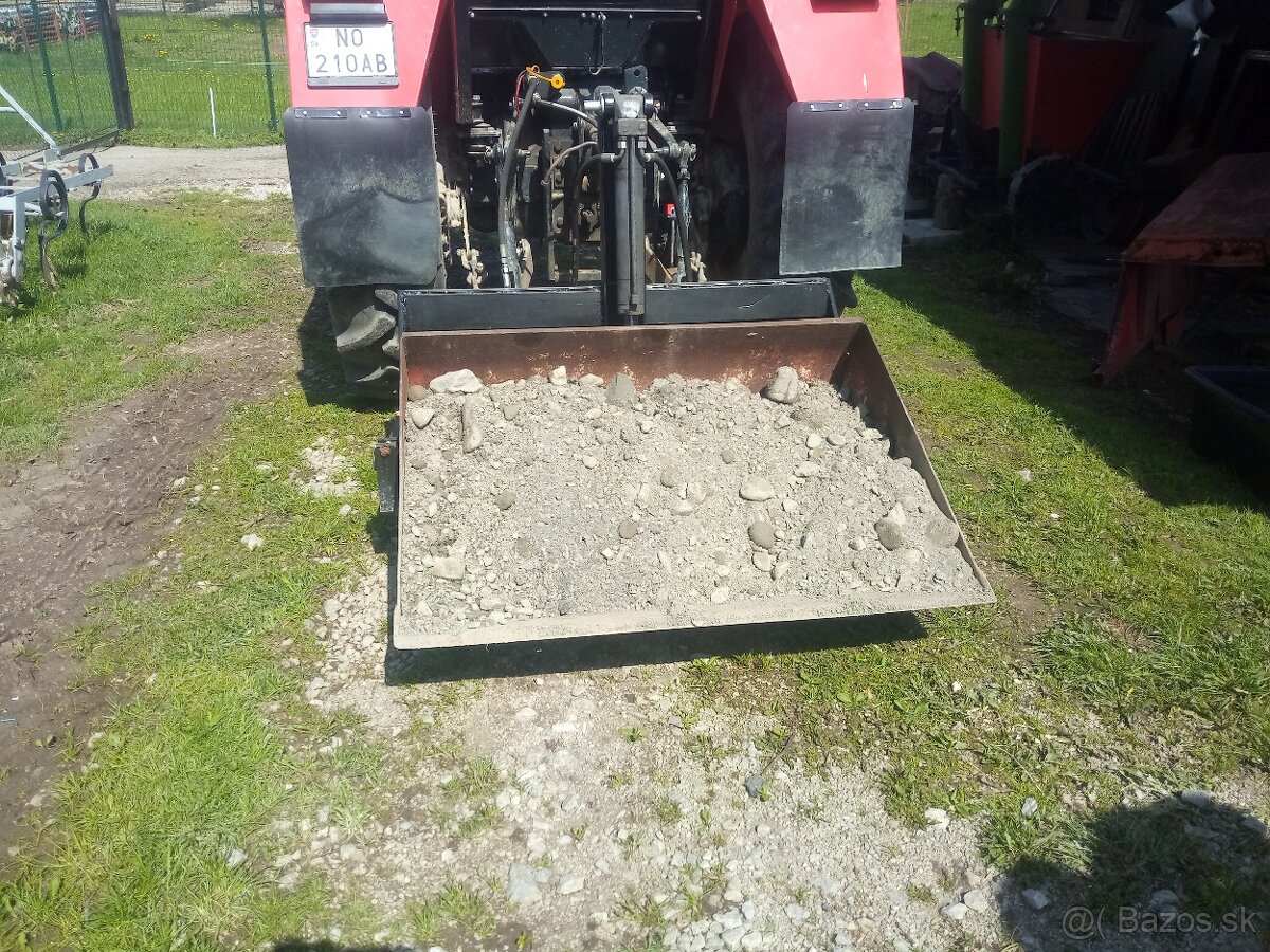 Lopata bedna za traktor