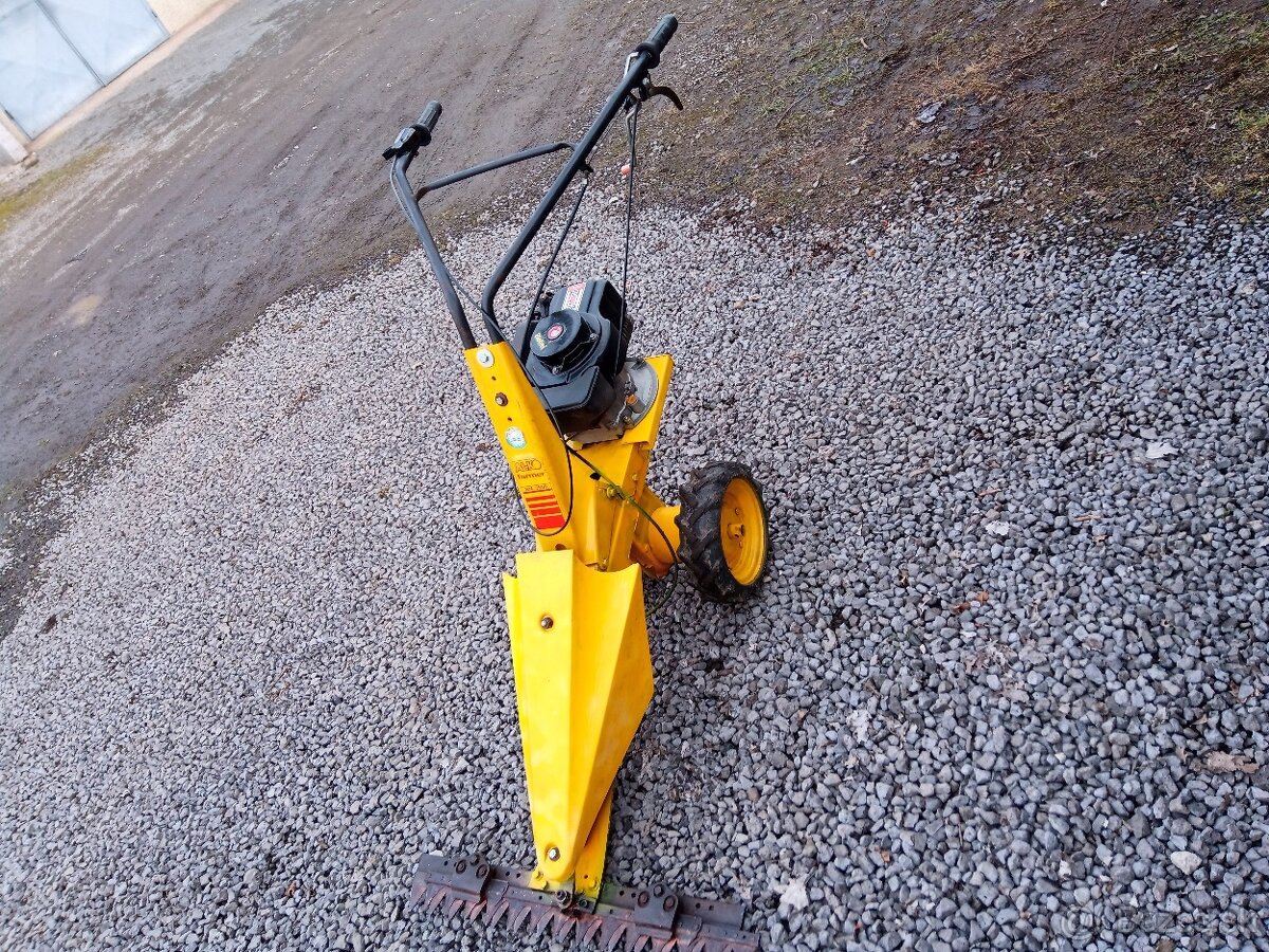 Lištová kosačka na velkú trávu