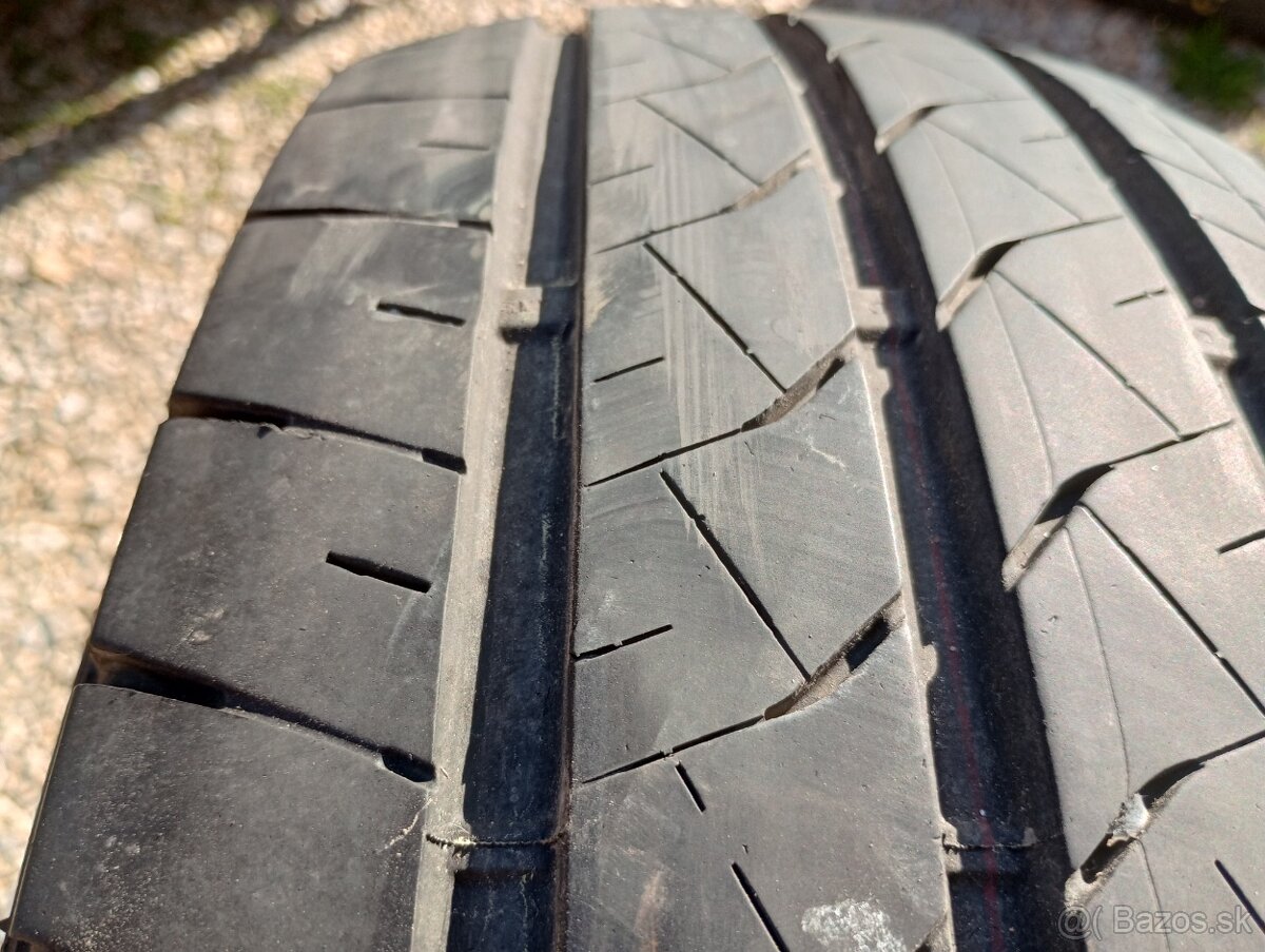 Predam 2ks pneu 225/65/r16C letne Bridgestone