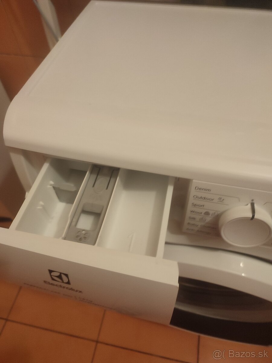 Predám automatickú práčku Electrolux perfectare