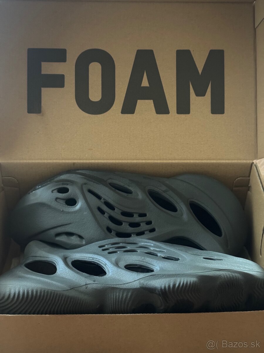 Adidas yeezy foam RNNR